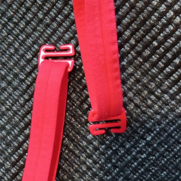 Victoria Secret Bra red 36C - Picture 3 of 3